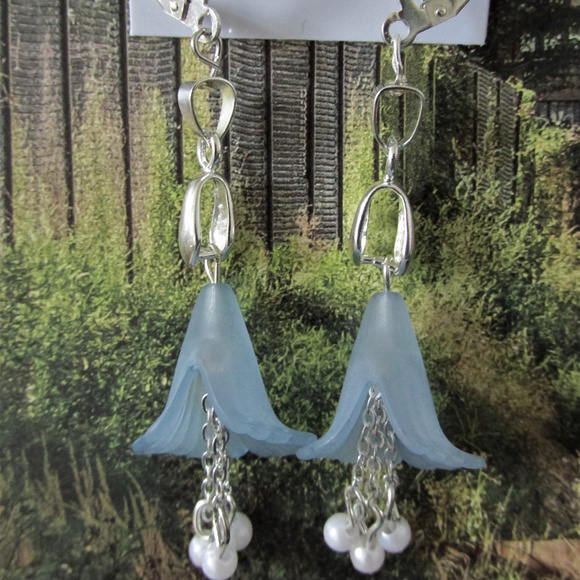 MariMeg Curio Closet Jewelry - 18K WG Plated Flower Earrings with Dangling Pearls